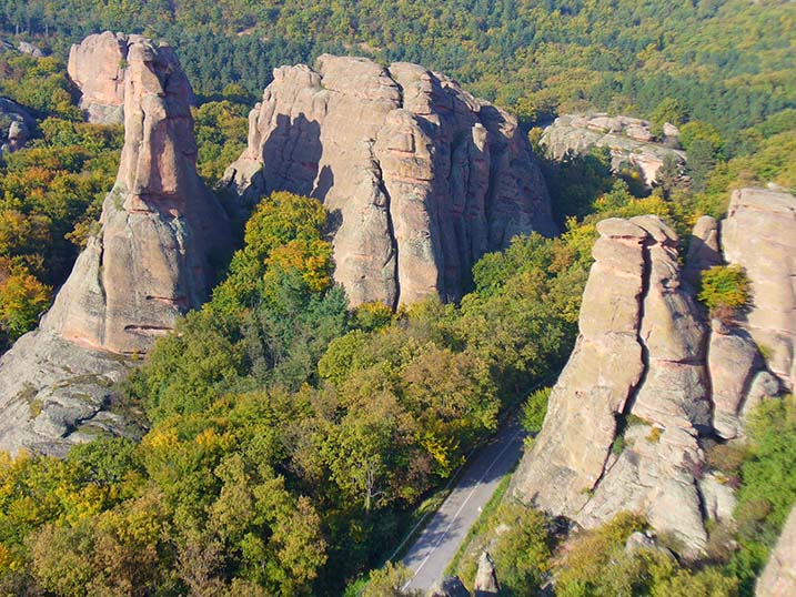 Klettern an Riesengruppe und Zwillingen aus dem Kletterführer Paules Kletterbibel Belogradtschik