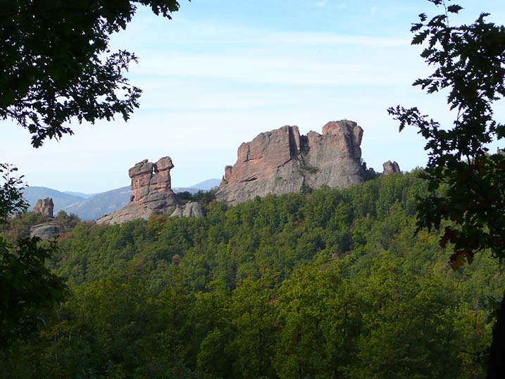 Klettern an der Säule der Zyklopen und Lange Wand aus dem Kletterführer Paules Kletterbibel Belogradtschik